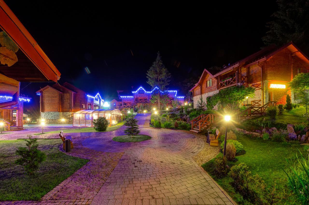 Slovyanka Hotel Slavske Ngoại thất bức ảnh