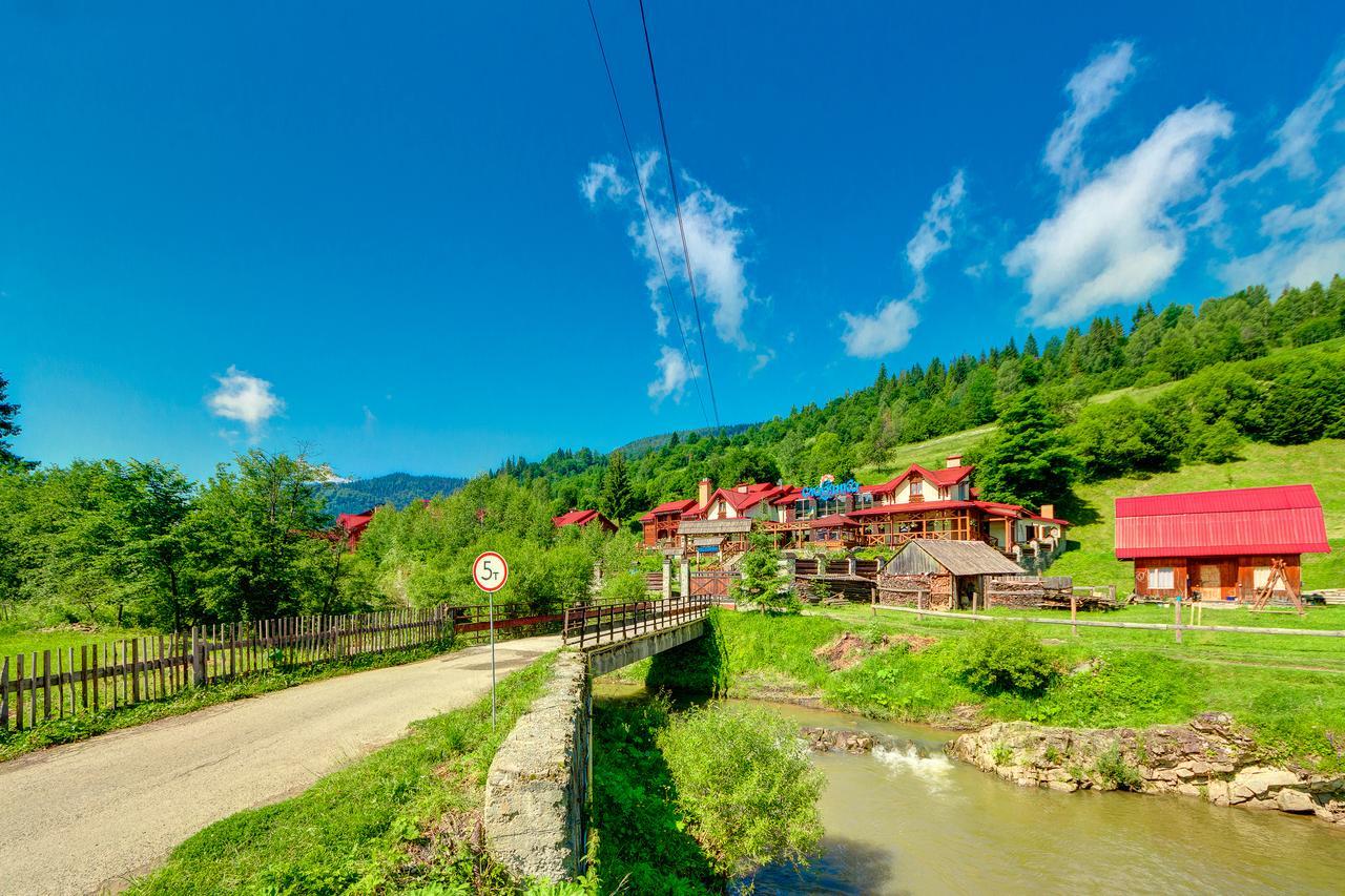 Slovyanka Hotel Slavske Ngoại thất bức ảnh