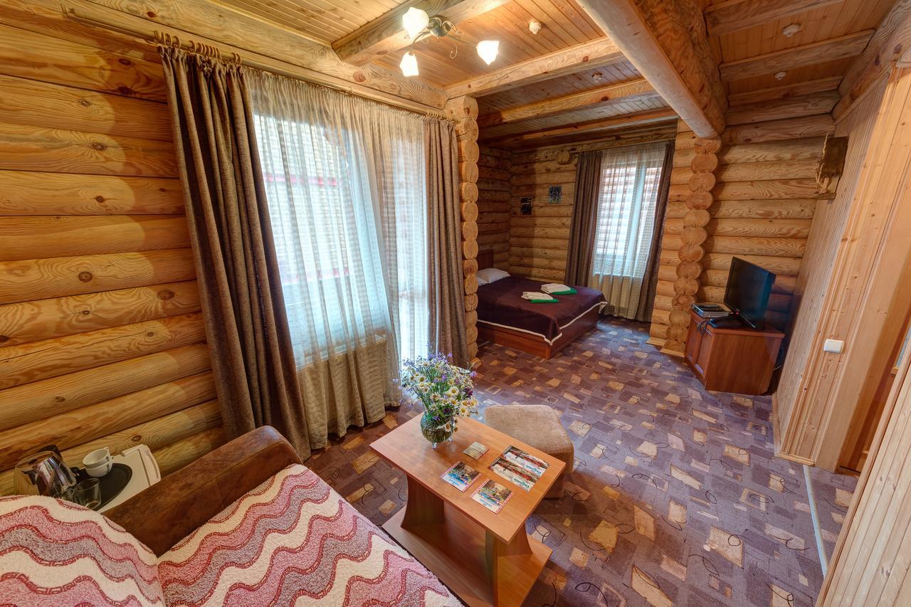 Slovyanka Hotel Slavske Ngoại thất bức ảnh
